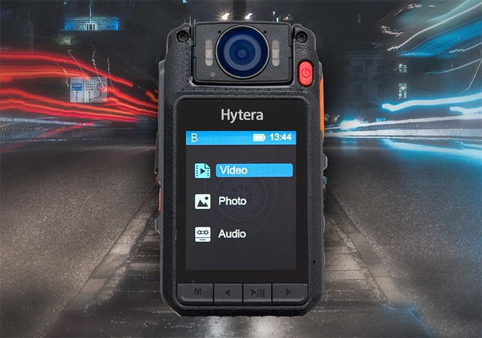 Front image of a Hytera VM685 BodyCam
