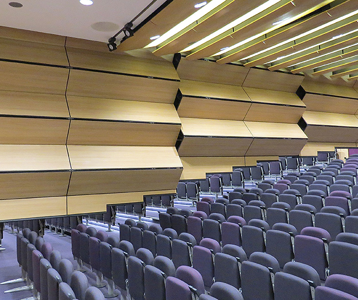 User operable walls in a lecture hall
