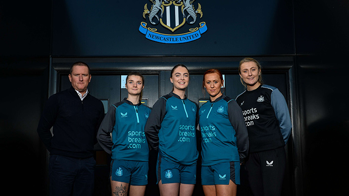 Sportsbreaks MD Rob Slawson with Newcastle United Women players Kacie Elson, Jane Harland, Charlotte Potts and manager Becky Langley.