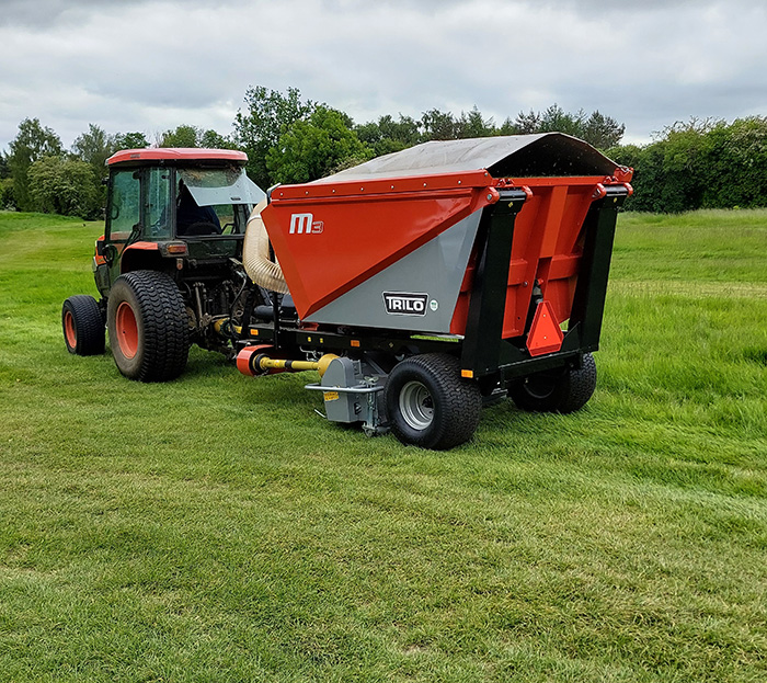 An M3 Multipurpose from Trilo in action at Knaresborough Golf Club