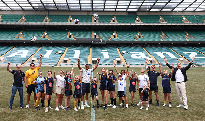 Players and supports from from Teddington RFC alongside rugby legends Rachael Burford Anthony Watson Marlie Packer and Will Greenwood