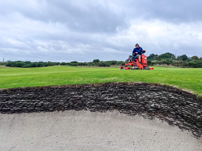 The H11‑III in action at Hayling Golf Club